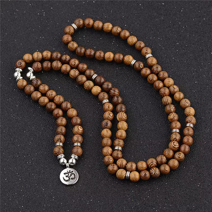 COLLAR OM CUENTAS MADERA