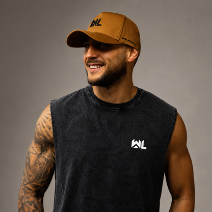 Modelo usando Gorra WL ajustable de WolfLevel